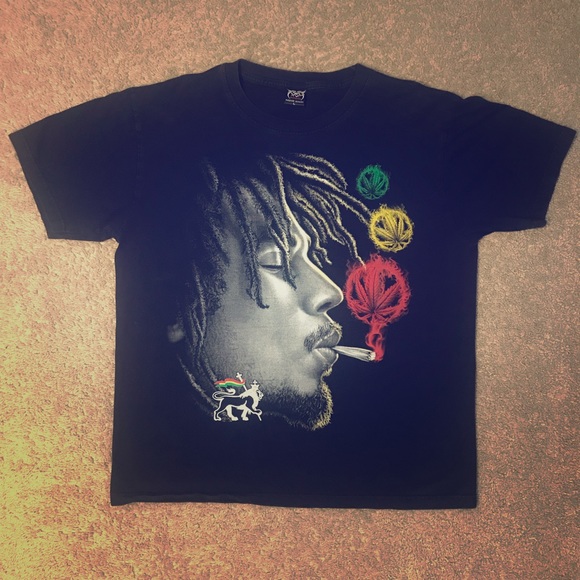 Bob Marley Reefer Graphic Tee-Shirt Men’s Size L - Picture 1 of 5